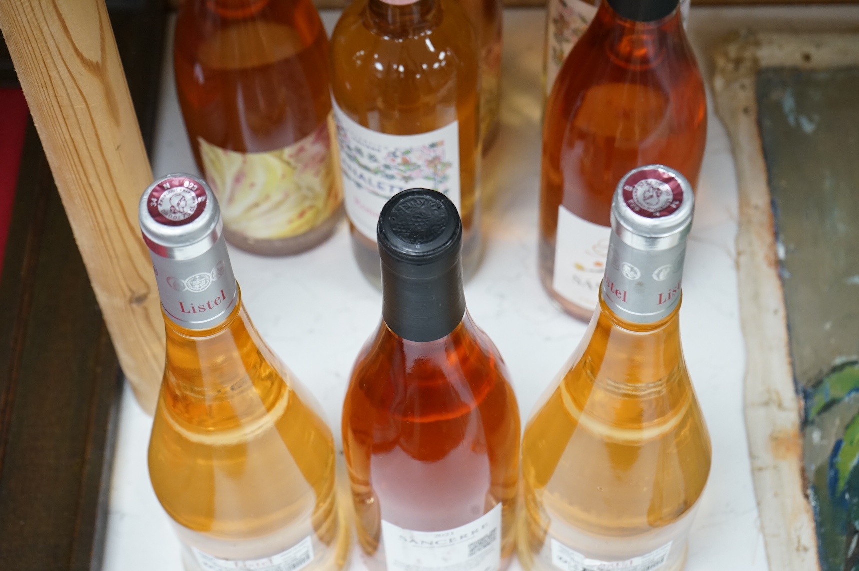 Eight bottles of rosé wine to include Sancerre
